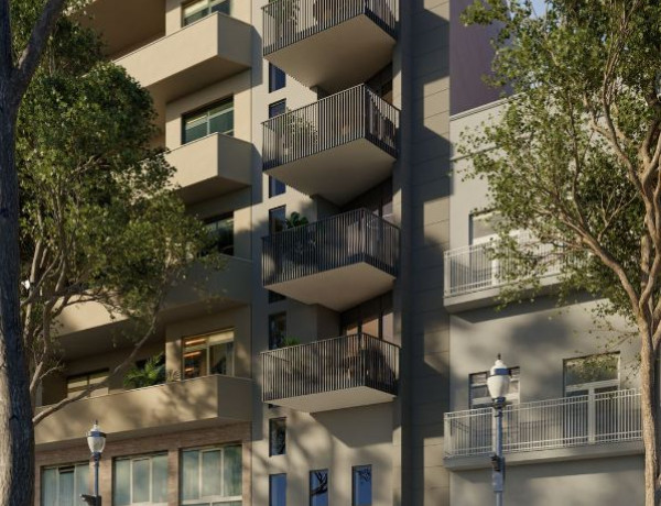 Piso en venta en Avenida Alfons XIII, 8, Badalona thumbnail 1