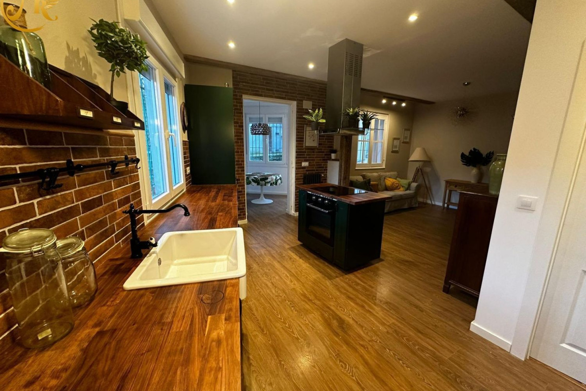 Sale of apartment in Center - Town Hall, Santander
photo 5