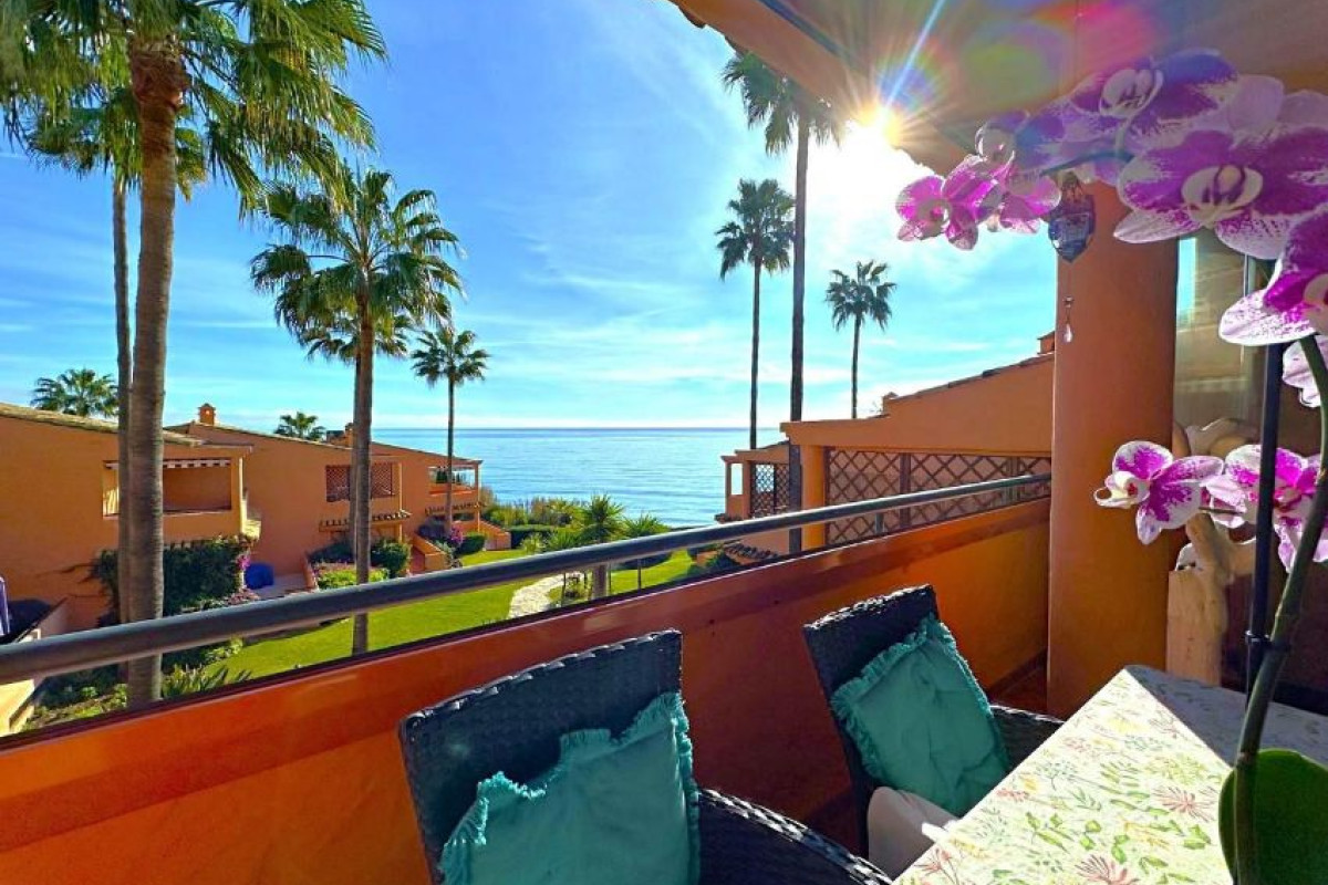 Sale of apartment in N-340, Estepona
photo 1