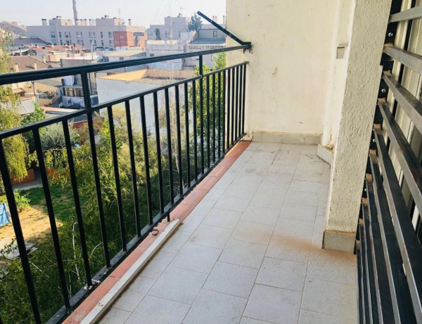 Piso en venta en Roc Blanc , Terrassa thumbnail 1