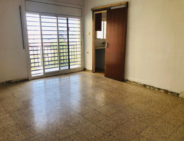 Piso en venta en Roc Blanc , Terrassa thumbnail 2