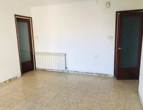 Piso en venta en  Roc Blanc , Terrassa photo 4