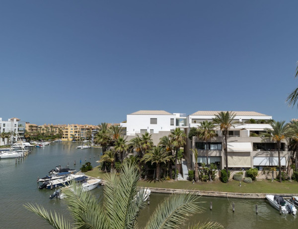 Penthouse for sale in  Isla Tortuga, Sotogrande photo 1