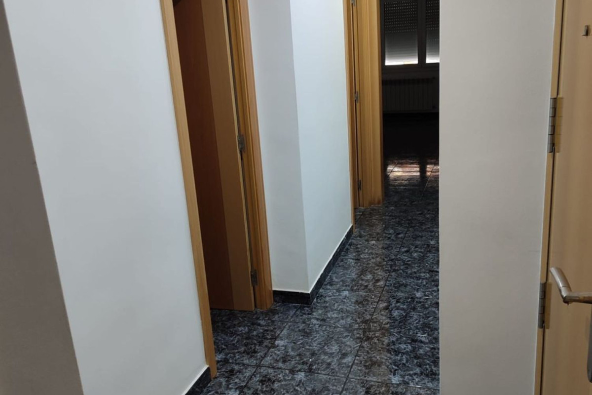Sale of apartment in Paseo Comte de Vilardaga, 1, Sant Feliu de Llobregat
 photo 2