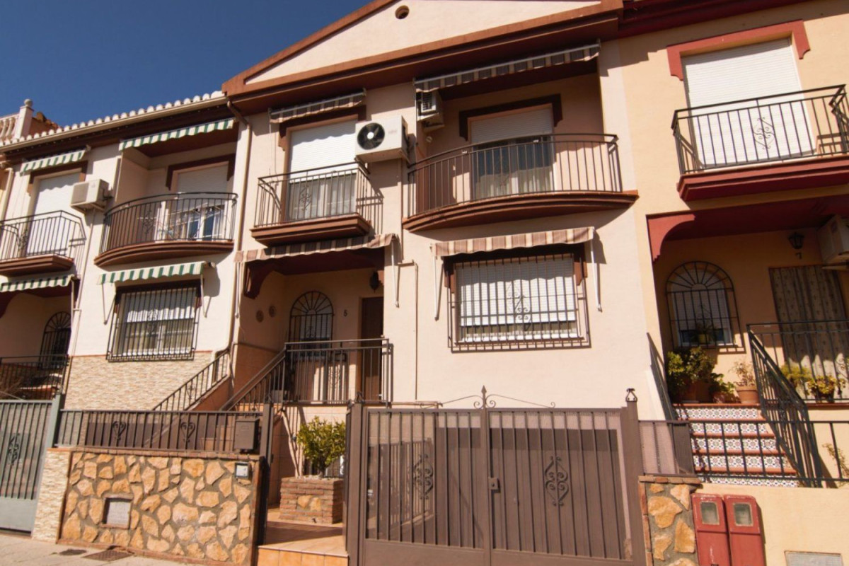 Venta de chalet adosado en , Belicena photo 4