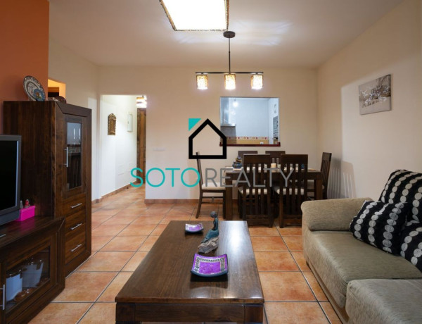 First floor for sale in Marbella, Casares thumbnail 1