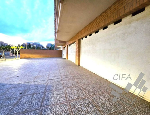 Local en venta en calle Jorge Guillen photo 4
