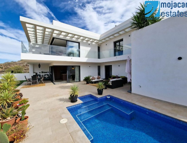 Detached villa for sale in Calle Hierba Buena, 2, Mojácar photo 1