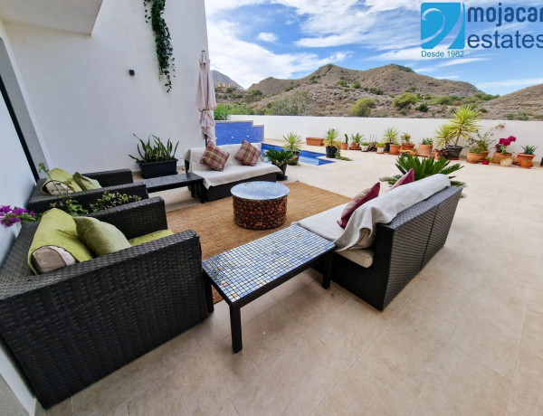 Detached villa for sale in Calle Hierba Buena, 2, Mojácar thumbnail 2