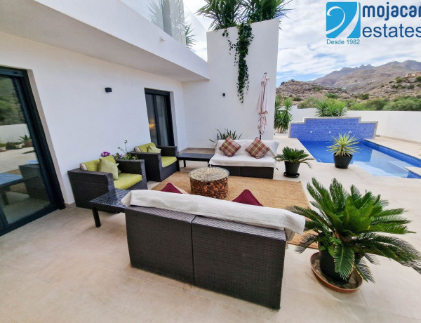 Detached villa for sale in  Calle Hierba Buena, 2, Mojácar photo 4