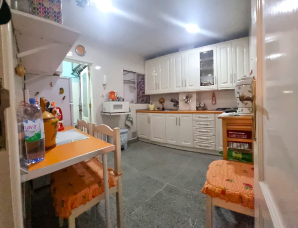 Продажа первого этажа в Calle mariucha, Las Palmas de Gran Canaria photo 1