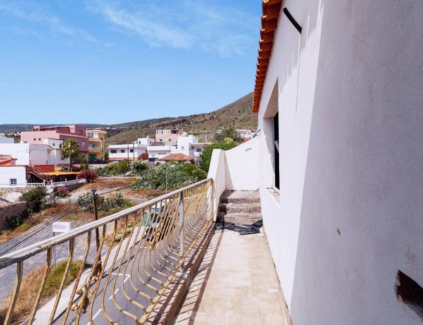 Detached villa for sale in Calle Nicaragua, 9, Guia de Isora thumbnail 2