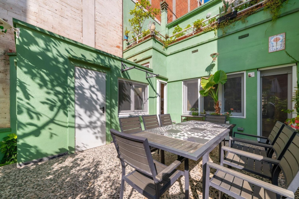 Продажа таунхауса в Центр , Бадалона photo 2