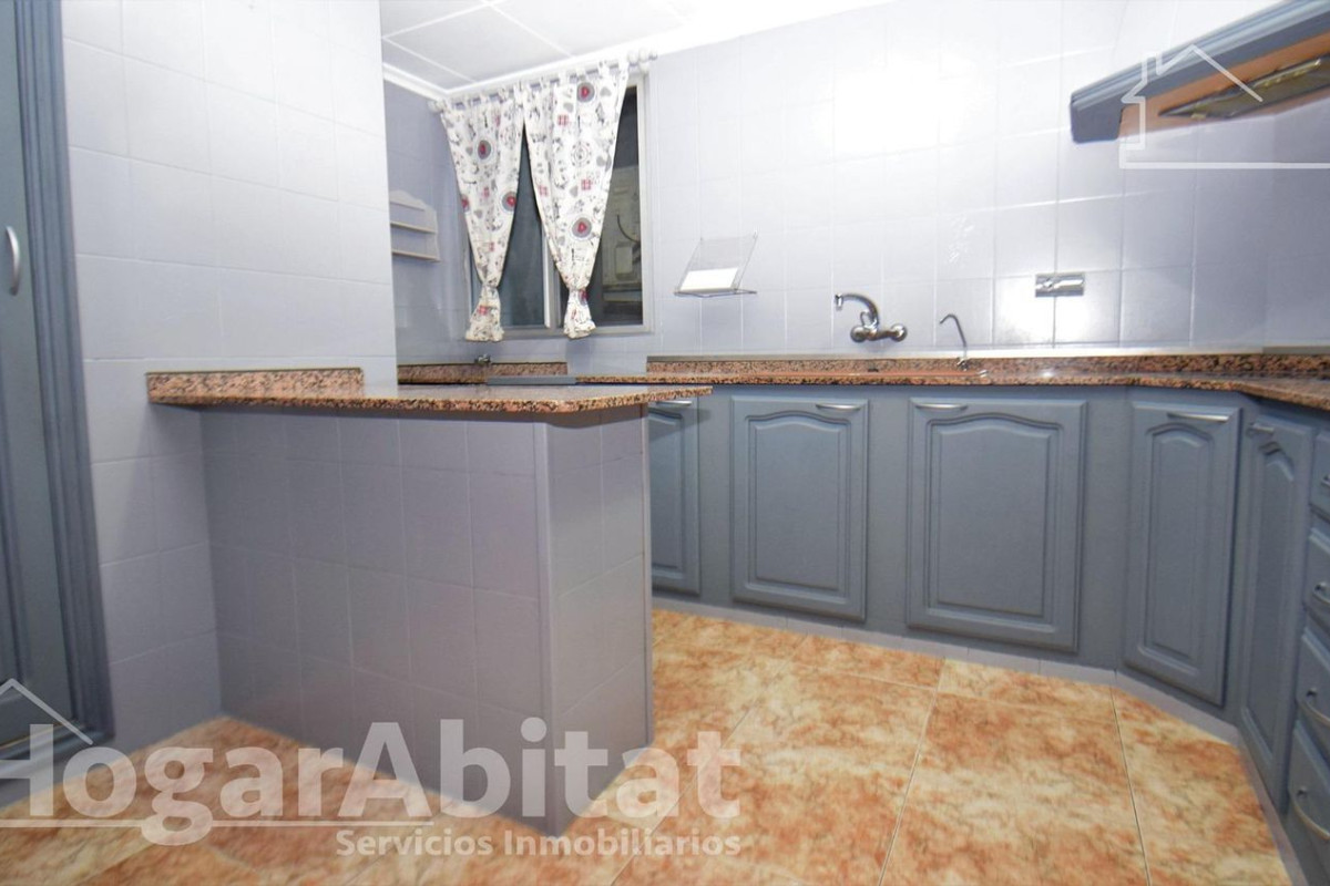 Sale of apartment in Pueblo Zone, Sueca
 photo 2