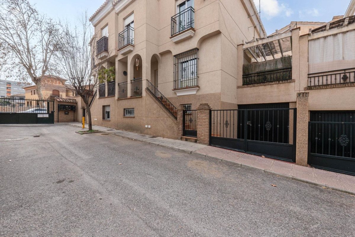 Sale of townhouse in  Carretera Motril , Alhendín photo 4