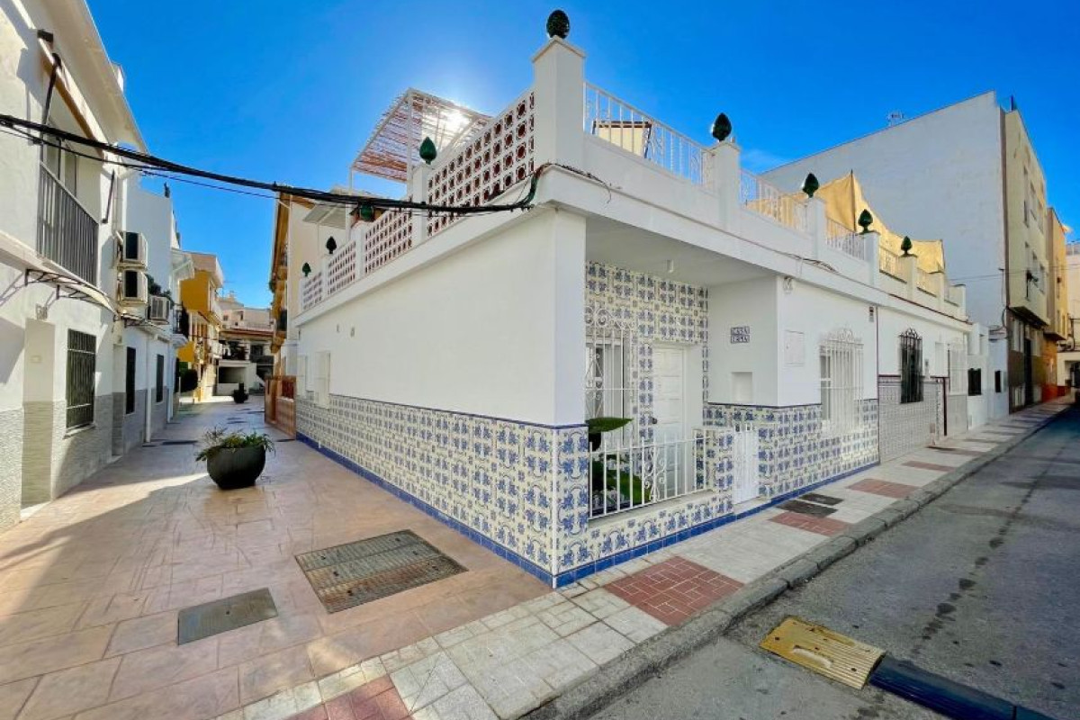 Sale of independent chalet in Center, Torremolinos
photo 1