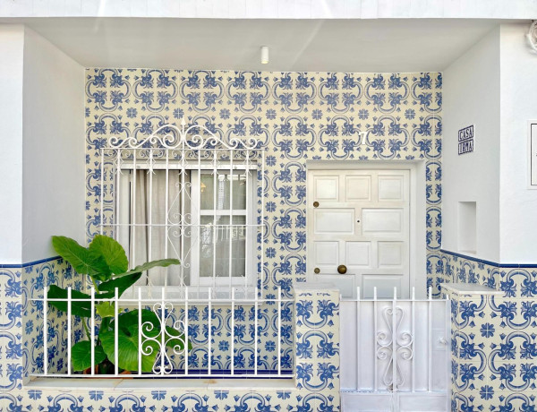 Chalet independiente en venta en  Centro , Torremolinos photo 4