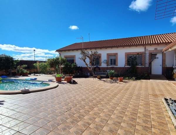 Detached villa for sale in , Porzuna photo 1