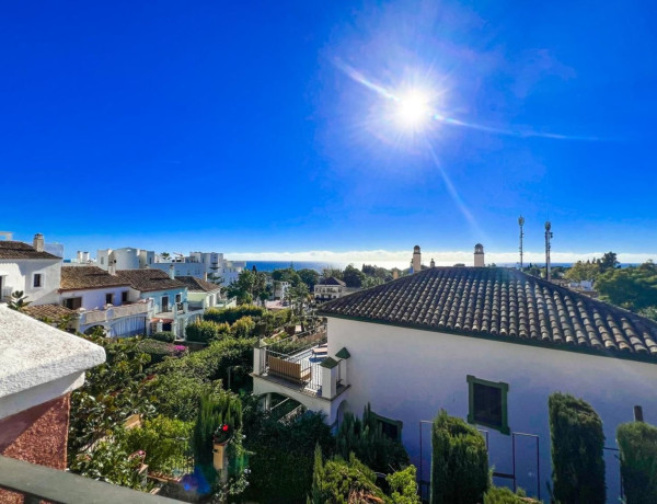 Chalet adosado en venta en  Nagüeles-Milla de Oro , Marbella photo 1