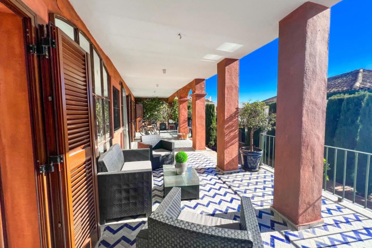 Venta de chalet adosado en  Nagüeles-Milla de Oro , Marbella photo 2
