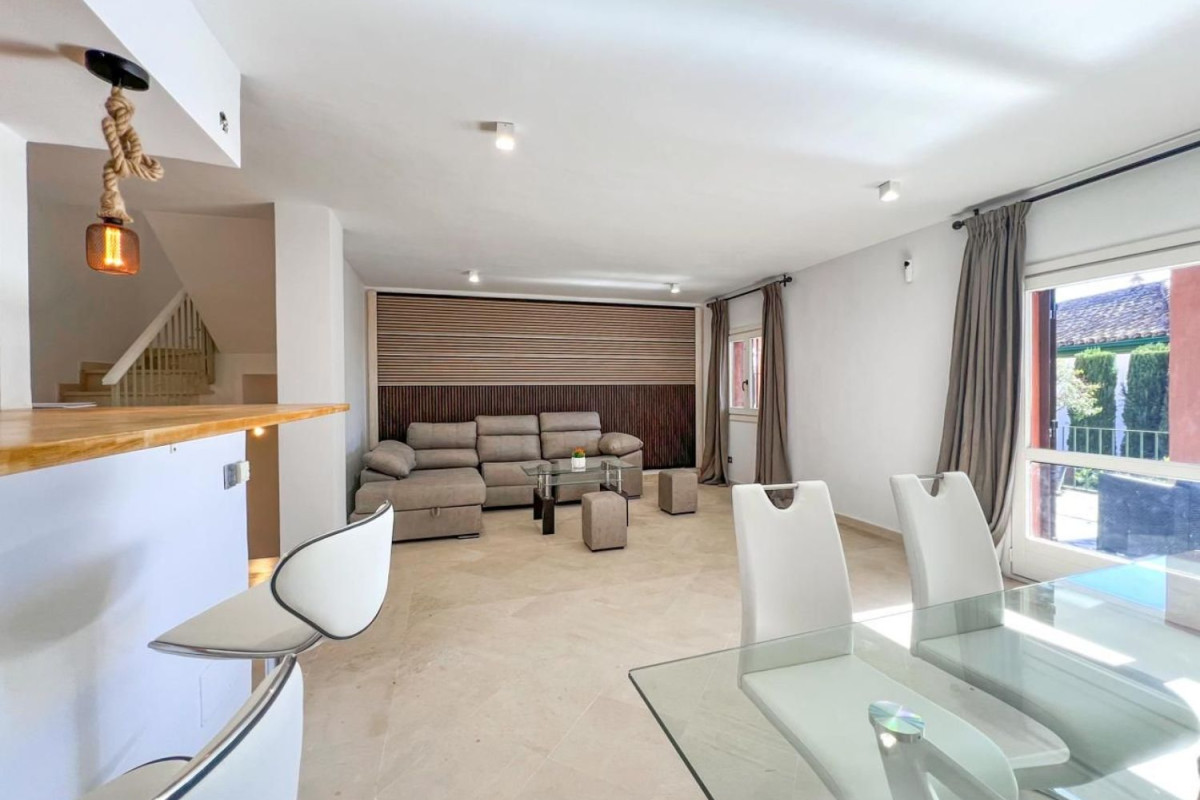 Venta de chalet adosado en  Nagüeles-Milla de Oro , Marbella photo 4