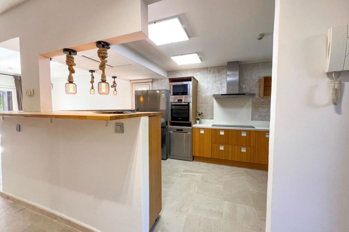 Venta de chalet adosado en  Nagüeles-Milla de Oro , Marbella photo 5