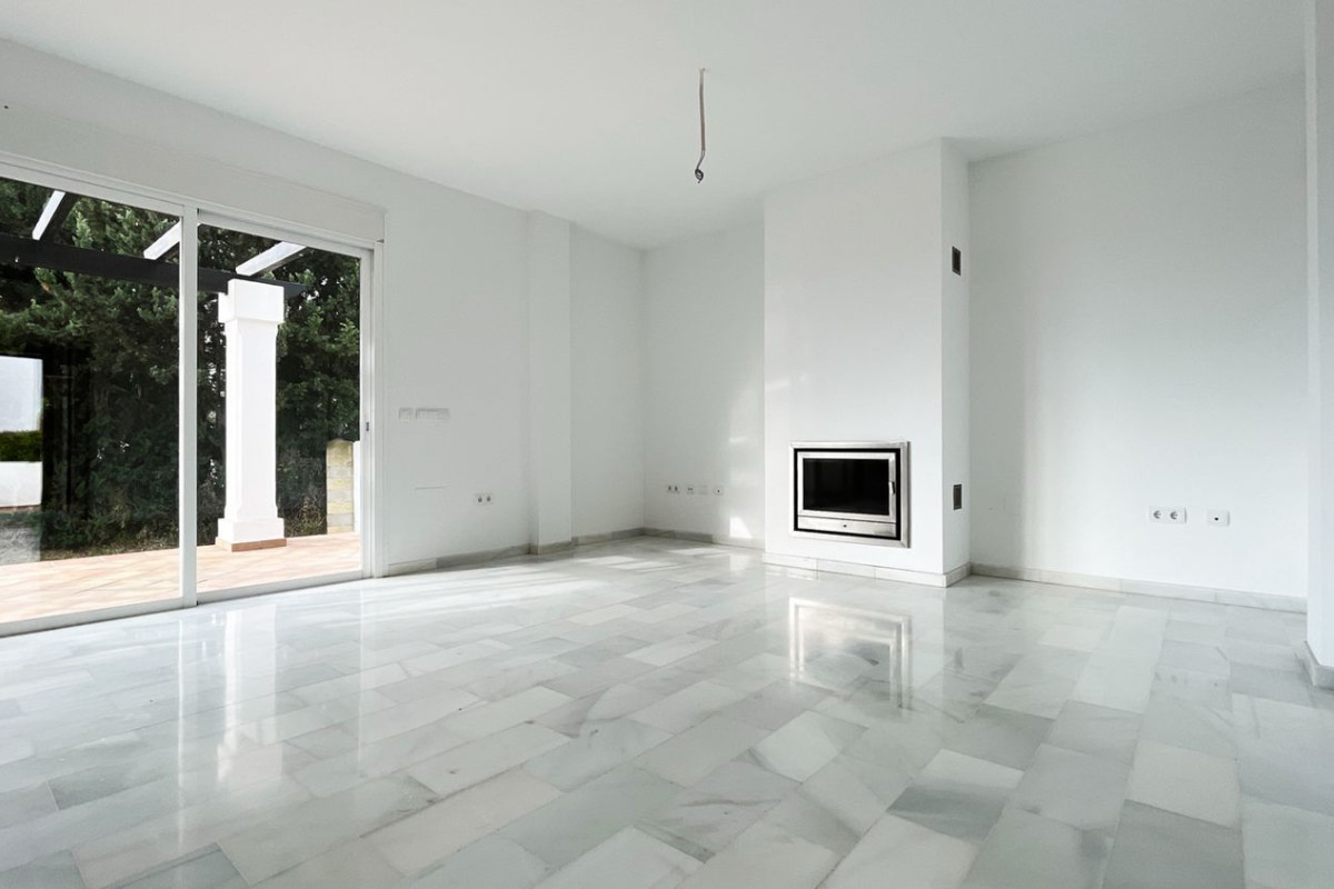 Venta de chalet adosado en Costa Natura , Estepona photo 2