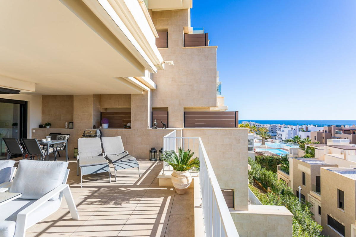 Sale of apartment in La Cala de Mijas, Mijas
photo 1