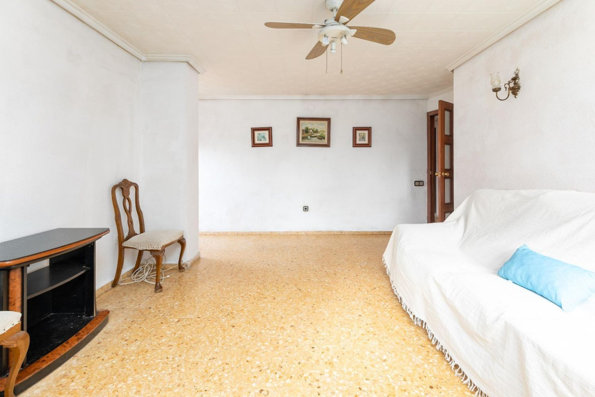 Продажа квартиры на Calle Paco Pierra, Валенсия
 photo 5
