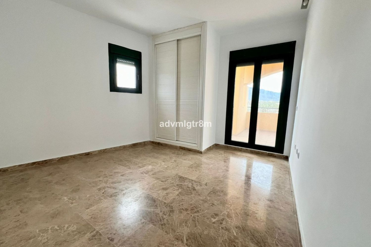 Sale of apartment in San Pedro de Alcántara, Marbella
 photo 5