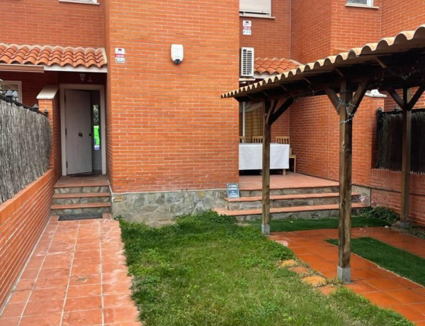 Chalet adosado en venta en , El Álamo photo 4