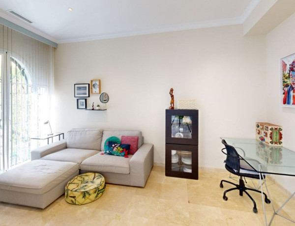 Chalet adosado en venta en  Nueva Andalucía , Marbella photo 4