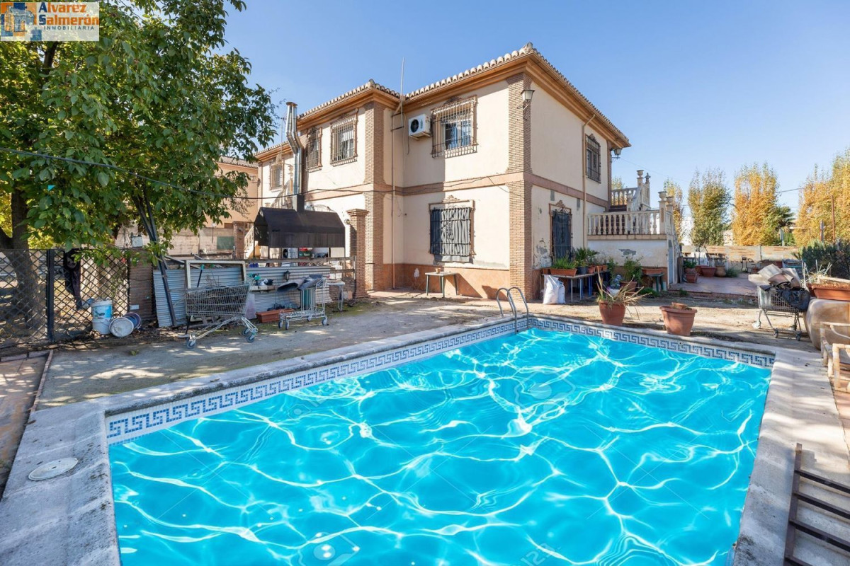 Casa o chalet independiente en venta en calle Menorca, Ogijares
 photo 2