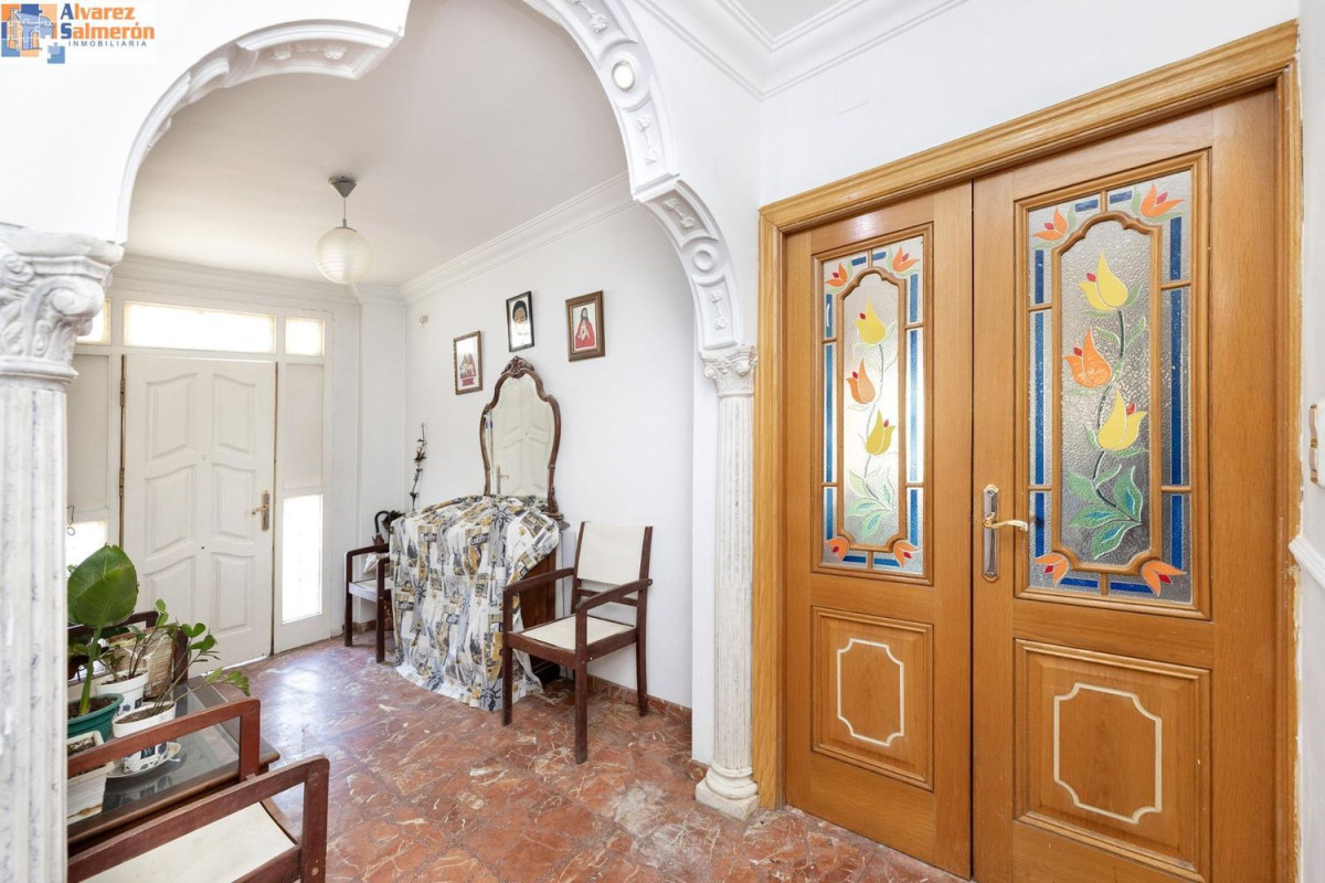 Casa o chalet independiente en venta en calle Menorca, Ogijares
 photo 4