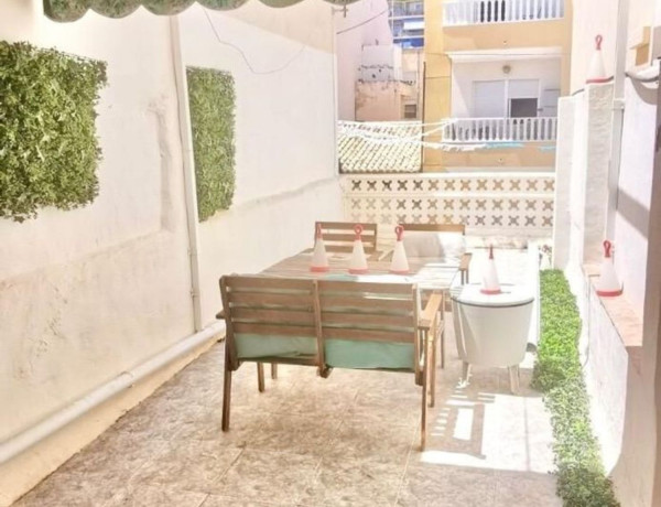 Chalet independiente en venta en Campello Playa , El Campello thumbnail 1