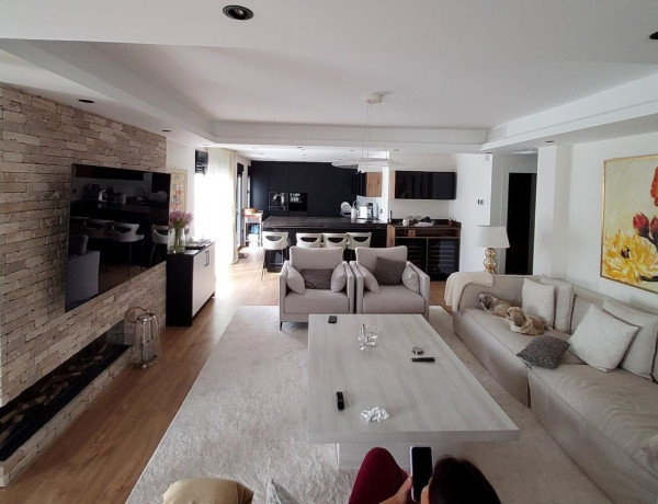 Chalet independiente en venta en  Las Chapas-El Rosario , Marbella photo 4