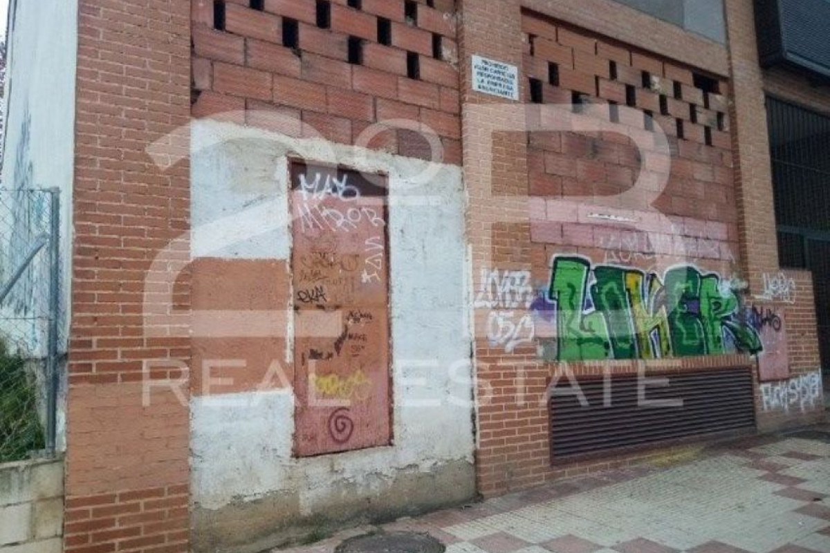 Properties for sale and rent in Spain photo 1