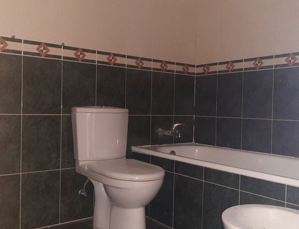 Piso en venta en Calle Río Coa, Salamanca thumbnail 1