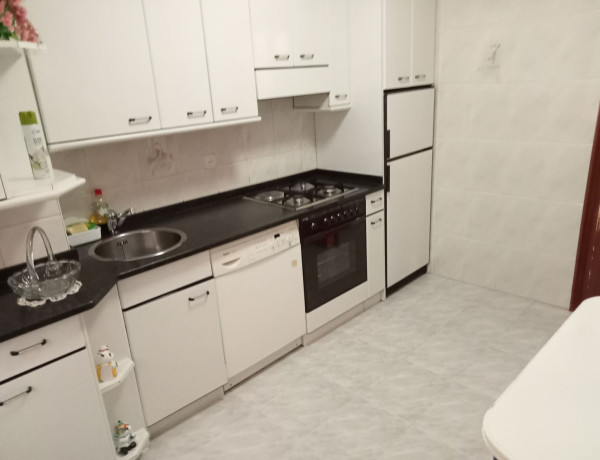 Piso en venta en  BEATO TOMAS DE ZUMARRAGA, Vitoria-Gasteiz photo 4