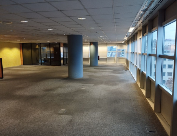 Office for sale at Avenida de Francesc Macià, 60 , Sabadell thumbnail 1