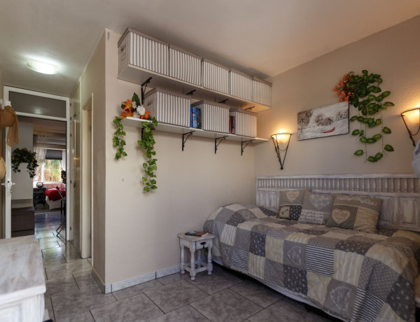 Piso en venta en  Avenida Jose Antonio Tavio, Arona photo 1