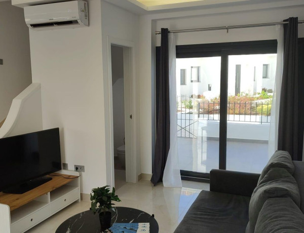 Chalet adosado en venta en Avenida J.M. Galván Bello , San Miguel de Abona thumbnail 1