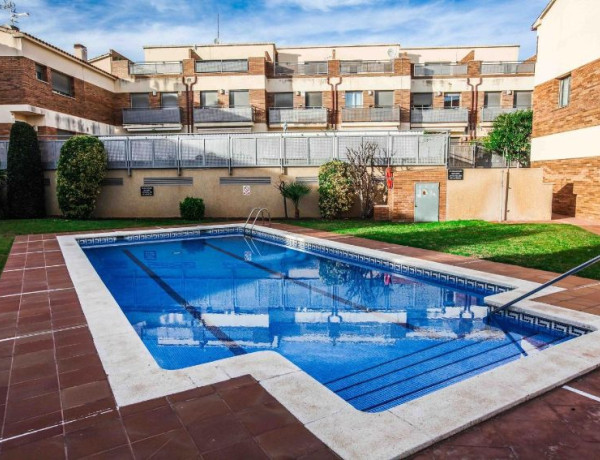 Chalet adosado en venta en  Calle del Doctor Ramon i Cajal , El Vendrell photo 1