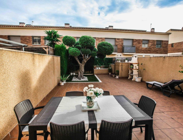 Chalet adosado en venta en  Calle del Doctor Ramon i Cajal , El Vendrell photo 4