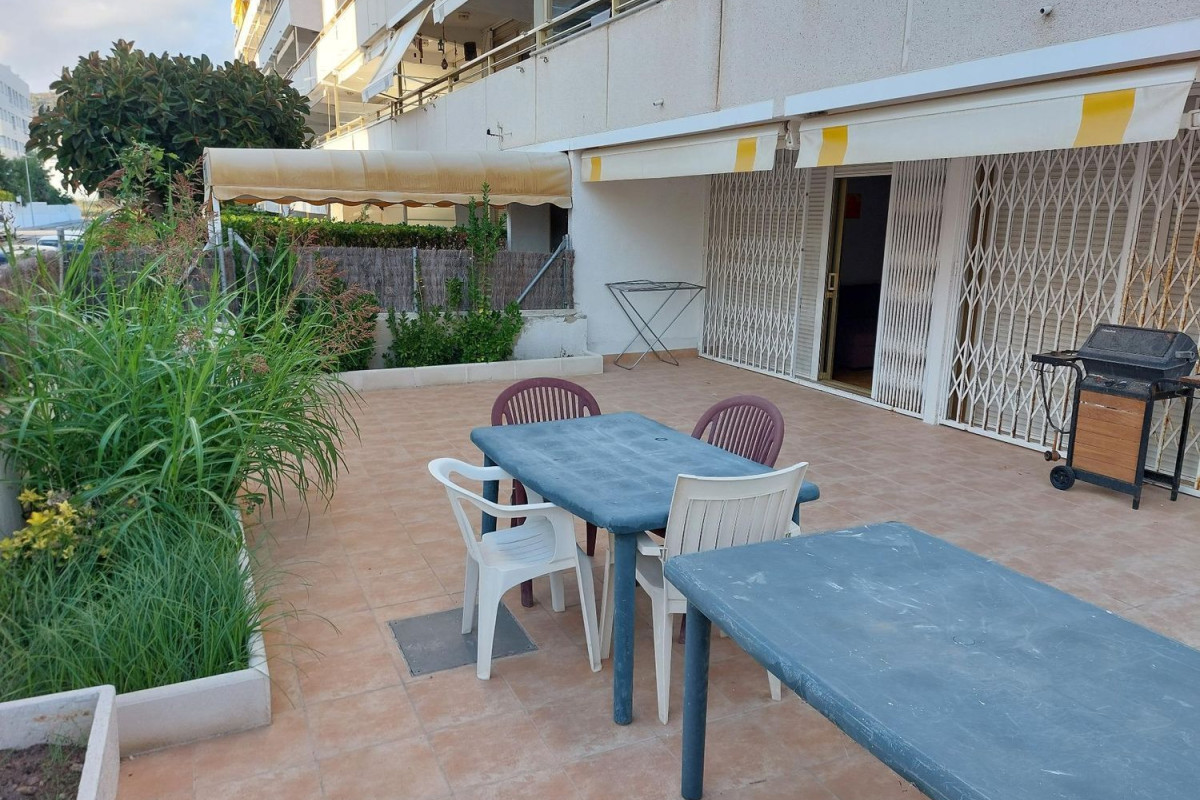 Продажа квартиры на Calle de Joan Salvat-Papasseit, 6, Калафель
 photo 3