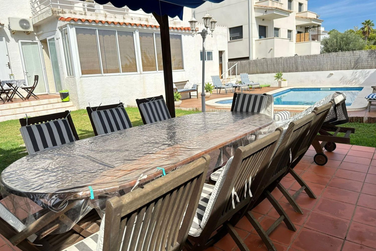 Sale of independent chalet in Residential, Cunit
photo 2