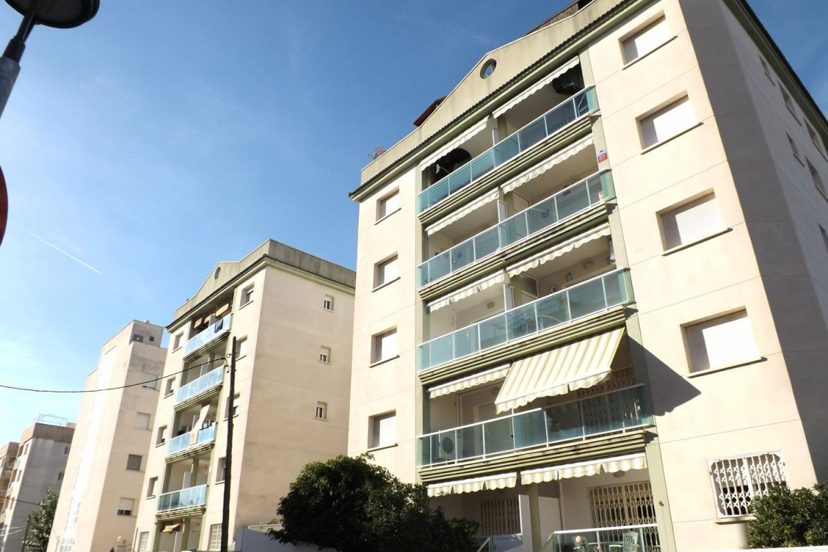 Продажа квартиры на Calle d'Antoni Almazor, 19, Калафель
photo 1