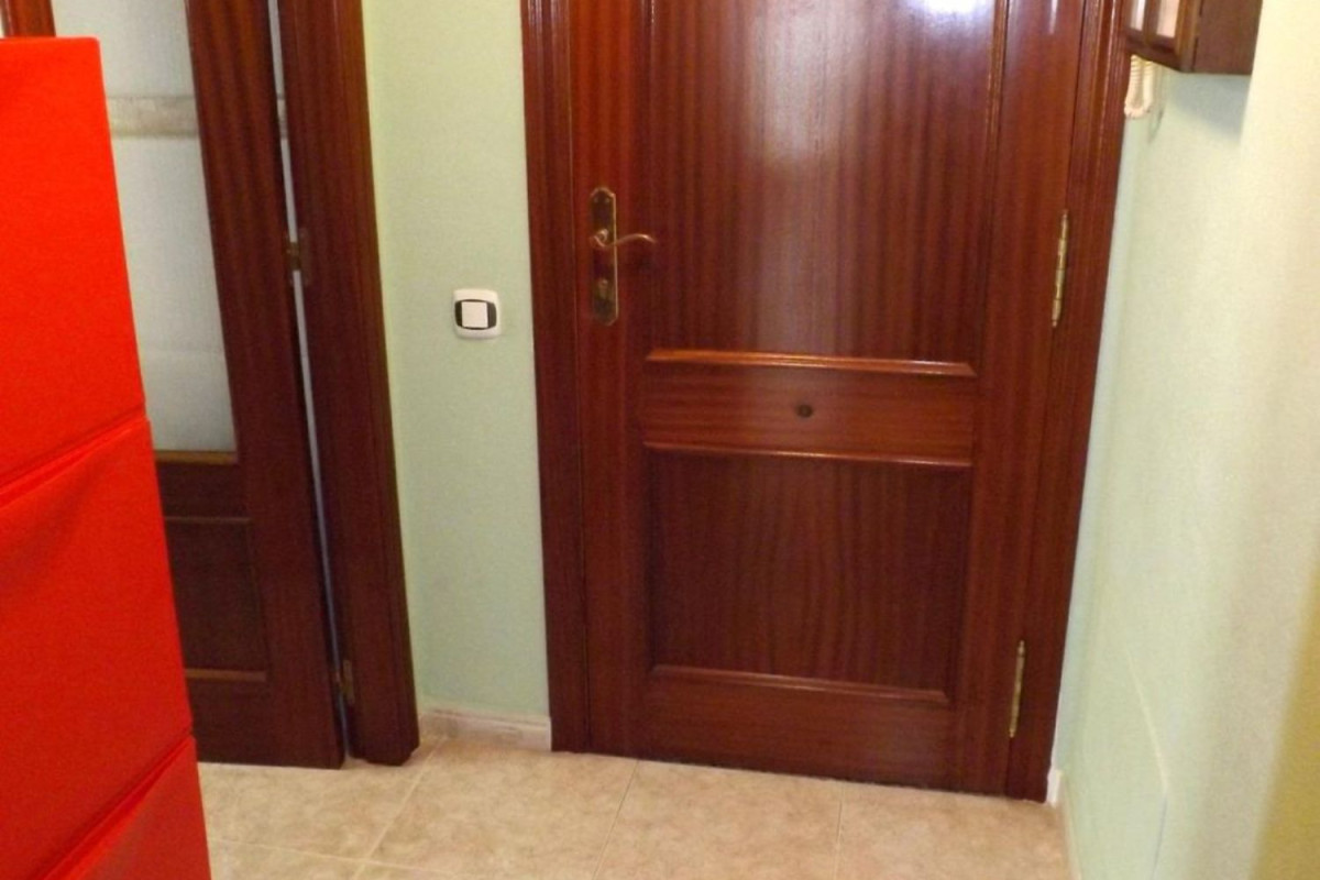 Продажа квартиры на Calle d'Antoni Almazor, 19, Калафель
photo 4