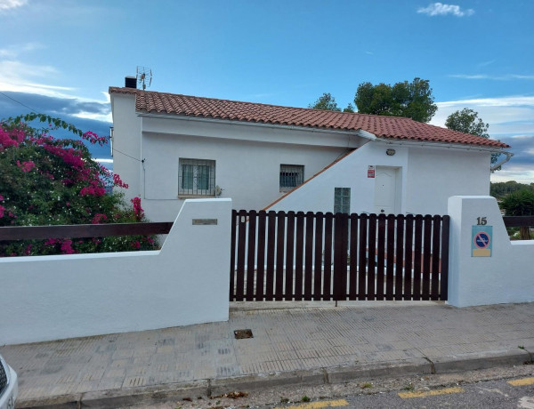 Detached villa for sale in Calle Alp, Calafell thumbnail 1