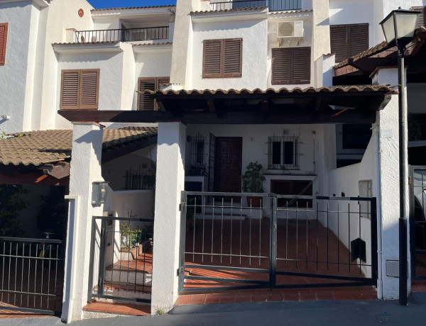 Chalet adosado en venta en  Travesía de l'Ermita , Calafell photo 2